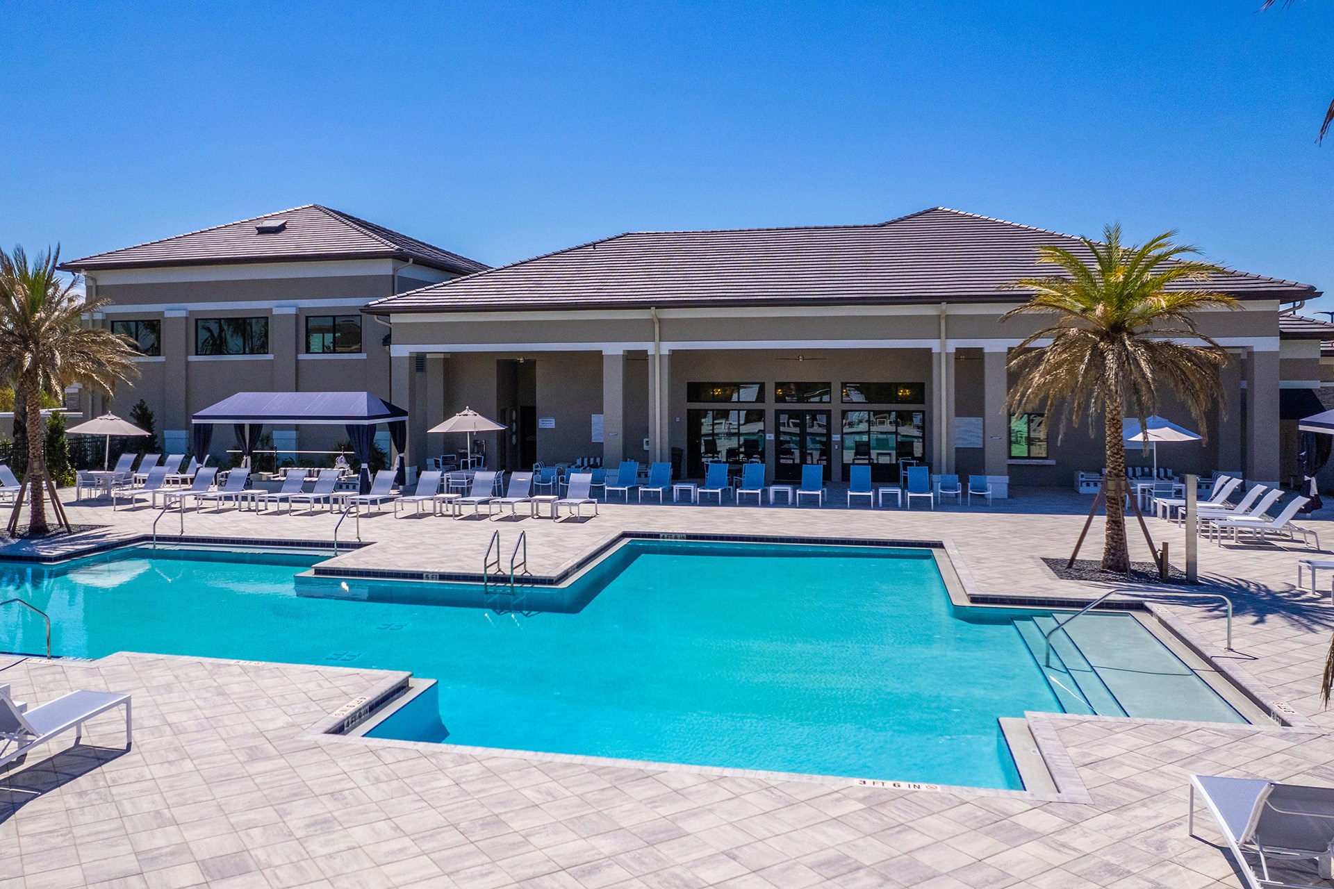 RESORT-STYLE POOL