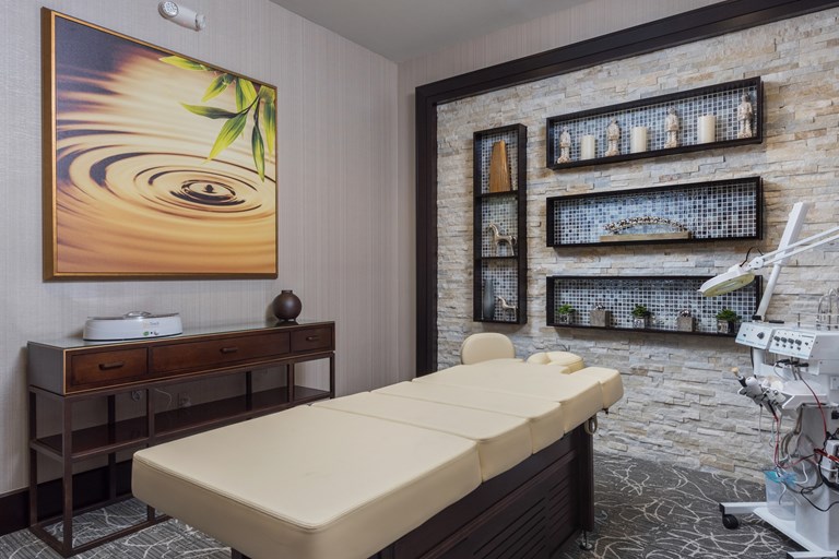 boca bridges massage room