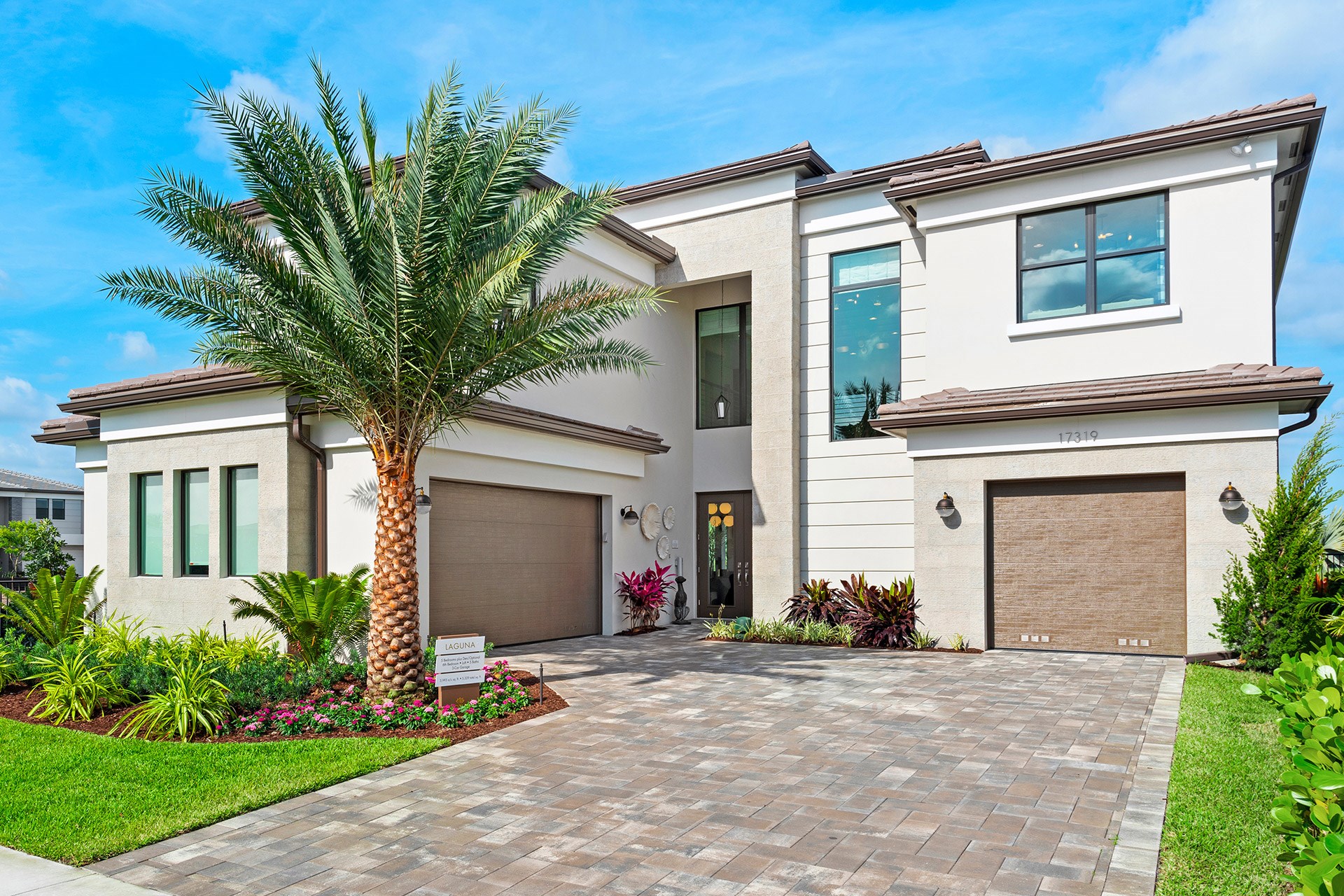 100% CONTEMPORARY LIVING