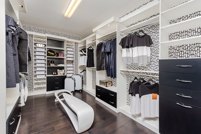 Polynesia Master Bedroom Closet