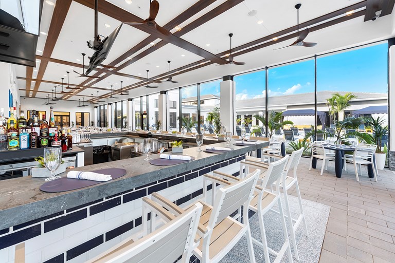 LO Luna bistro 3