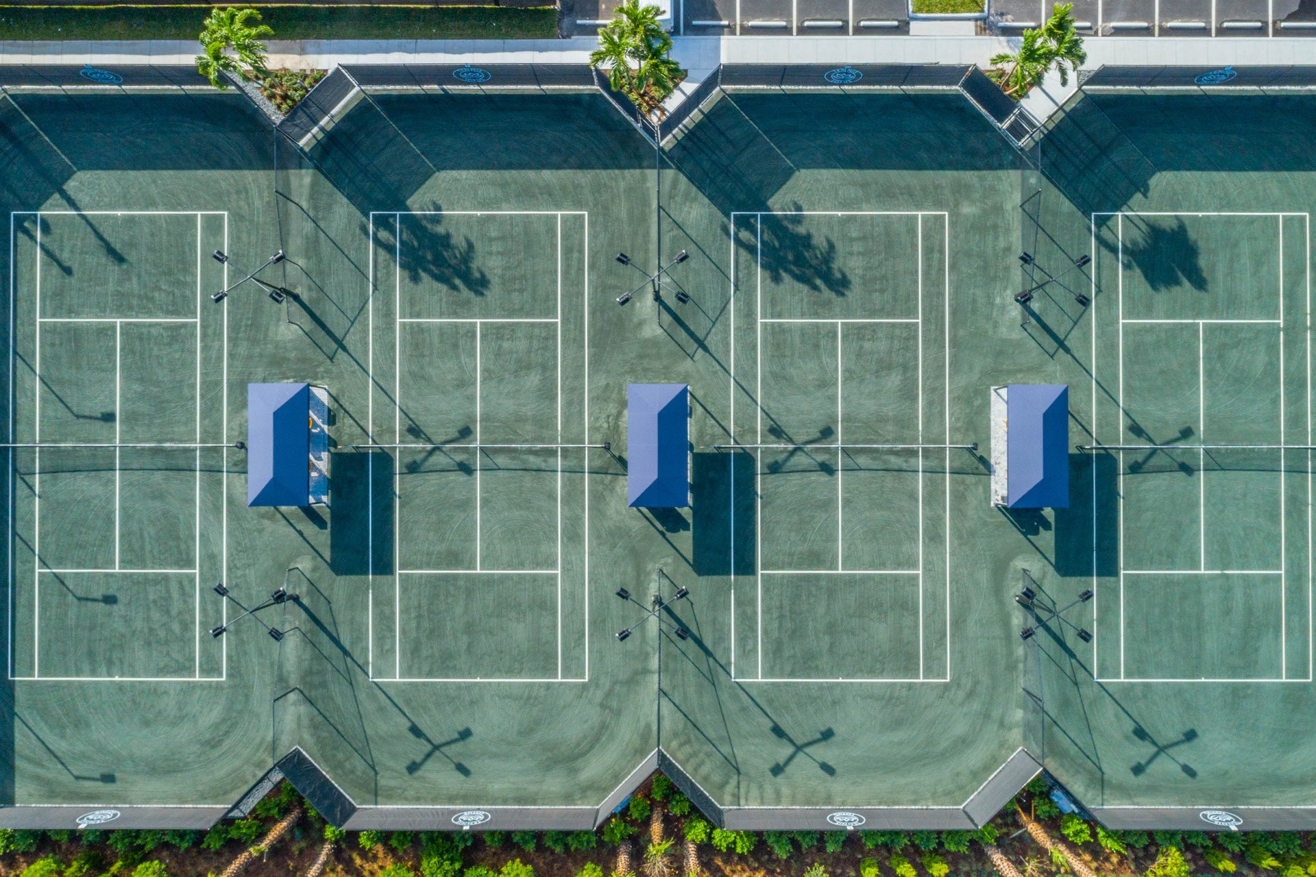 TENNIS