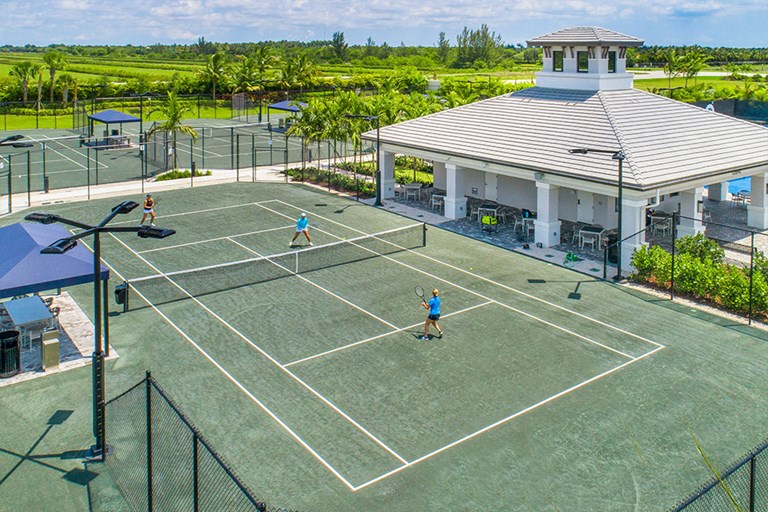 vs tennis courts people