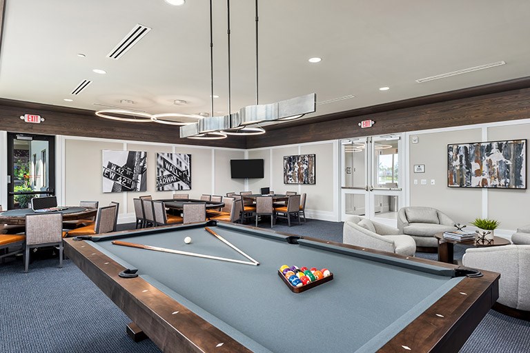 vbs sports lounge2 768