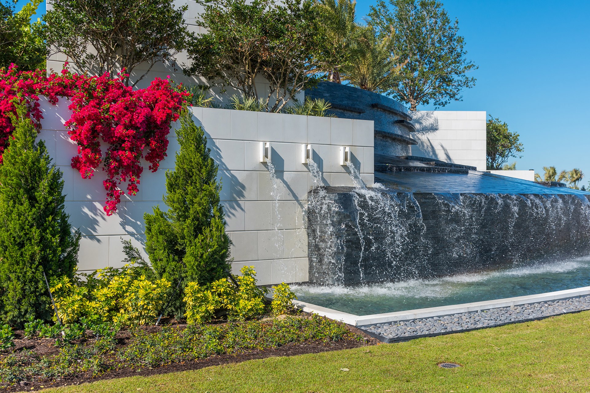 LUXURY WATER FEATURE