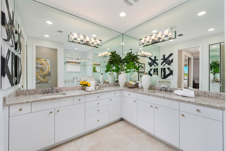 Heron Master Bathroom