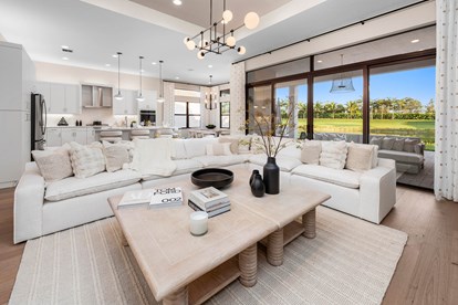 TAKE A GUIDED VIDEO TOUR OF THE ALEXANDRA IV