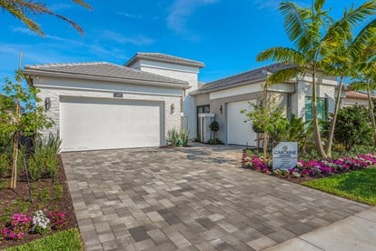 Caroline Grande Front Elevation