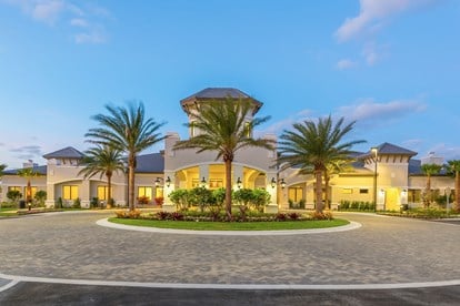 Stunning Clubhouse & Resort-Style Amenities