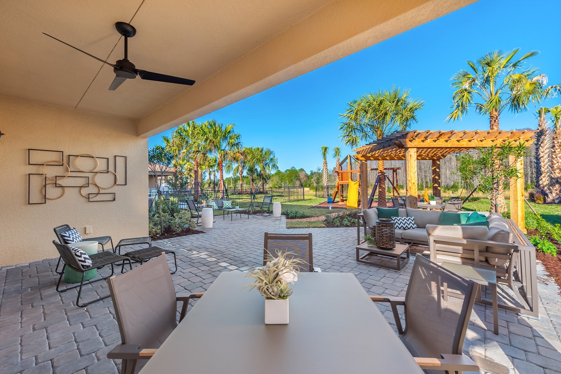 EXPANSIVE OUTDOOR LIVING